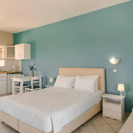 Nautilos Hotel *