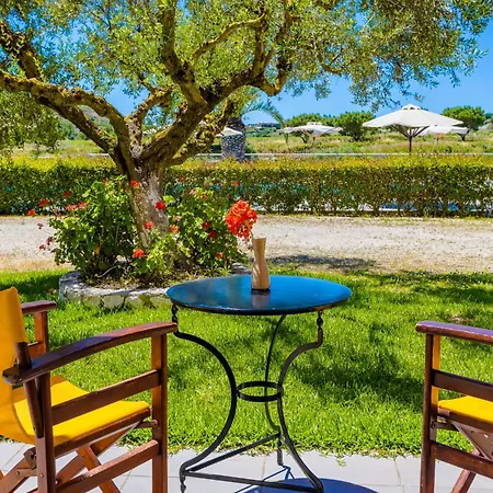 Nautilos Hotel *