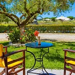 Nautilos Hotel *